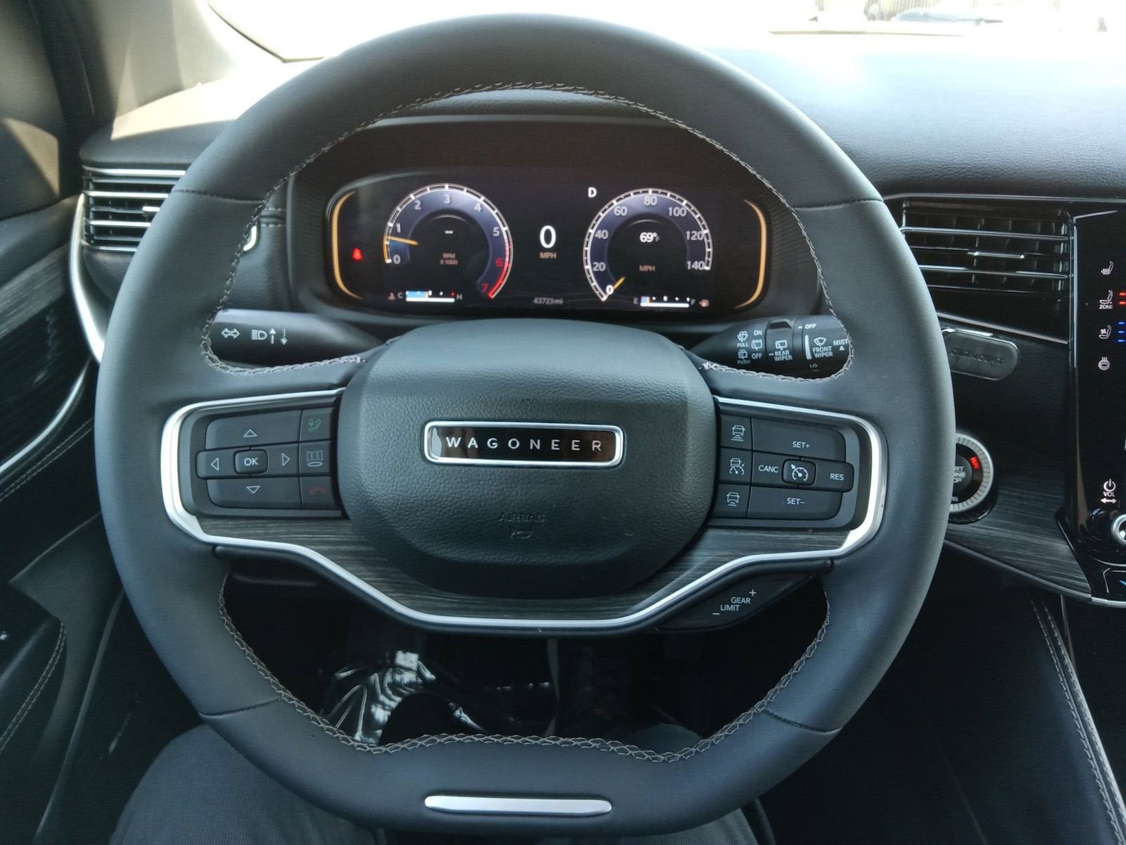 2023 Jeep Wagoneer Series II