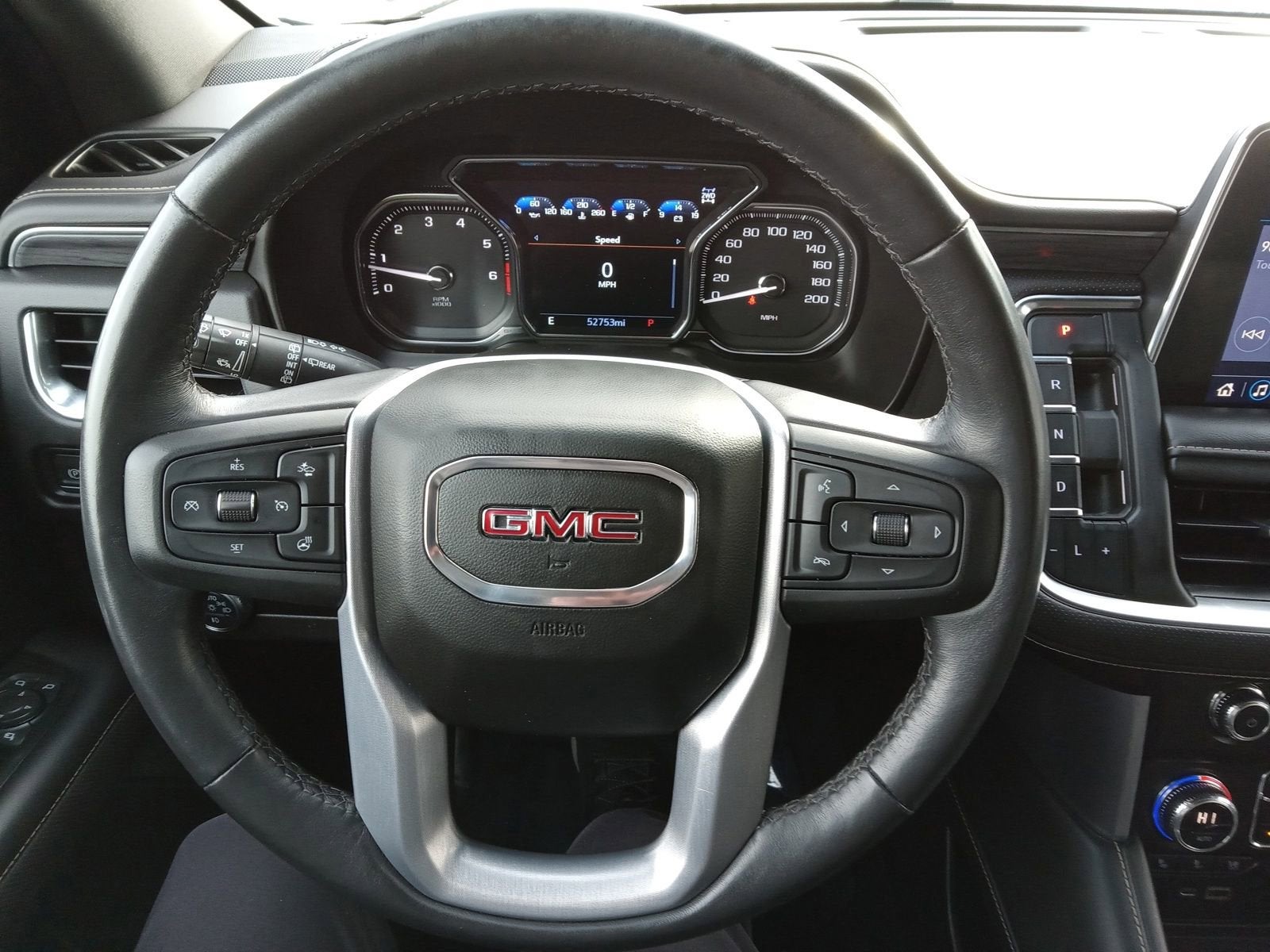 2021 GMC Yukon SLT