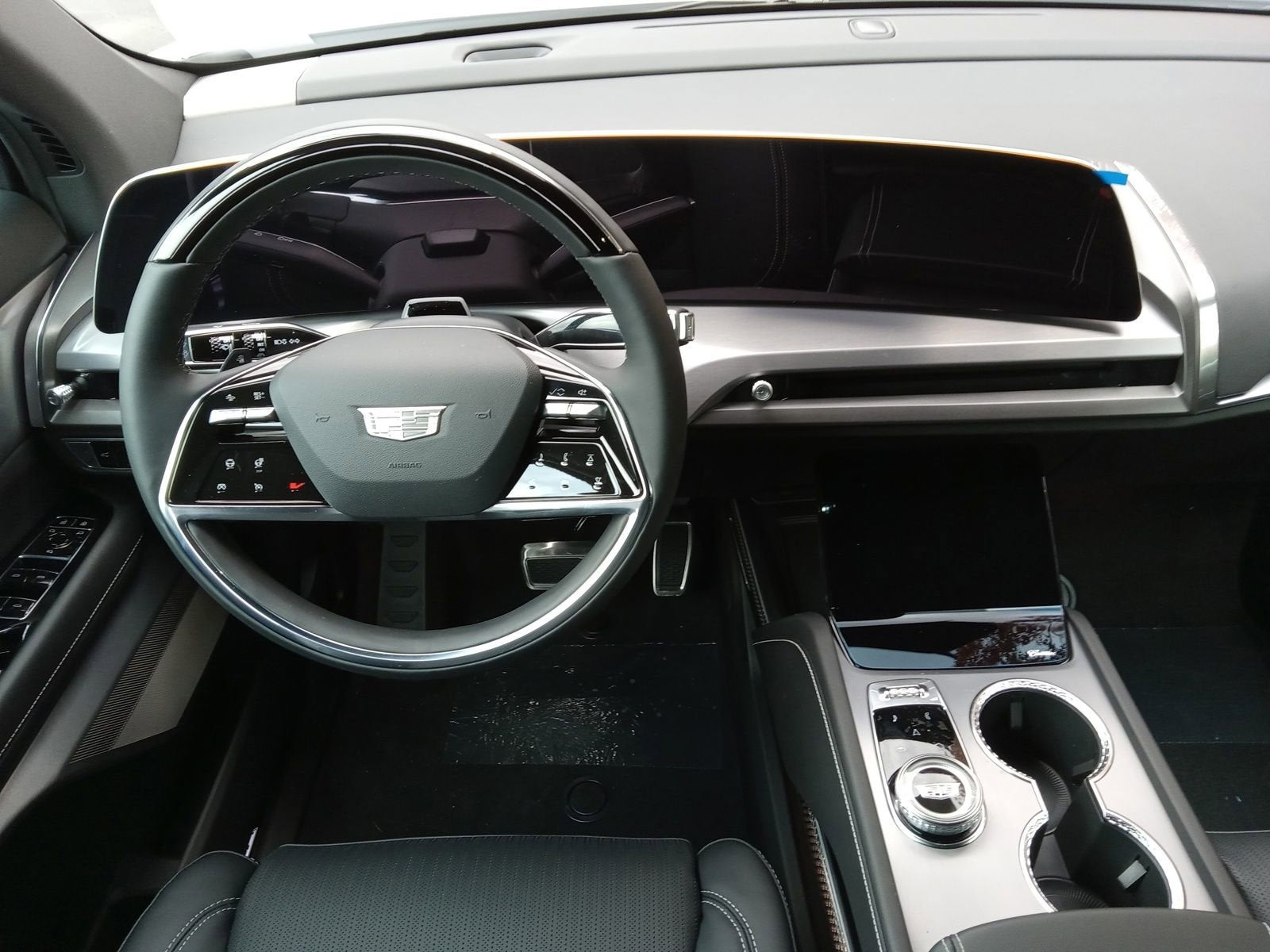 2026 Cadillac VISTIQ Luxury