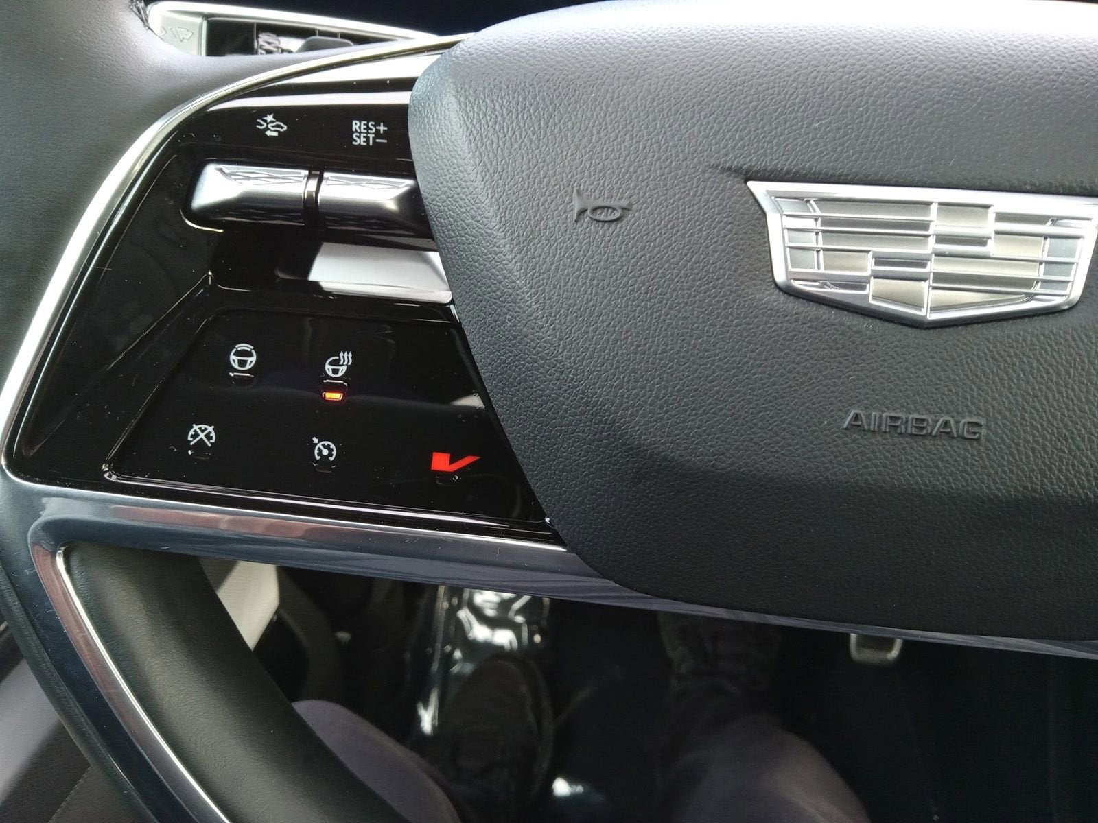 2026 Cadillac VISTIQ Luxury