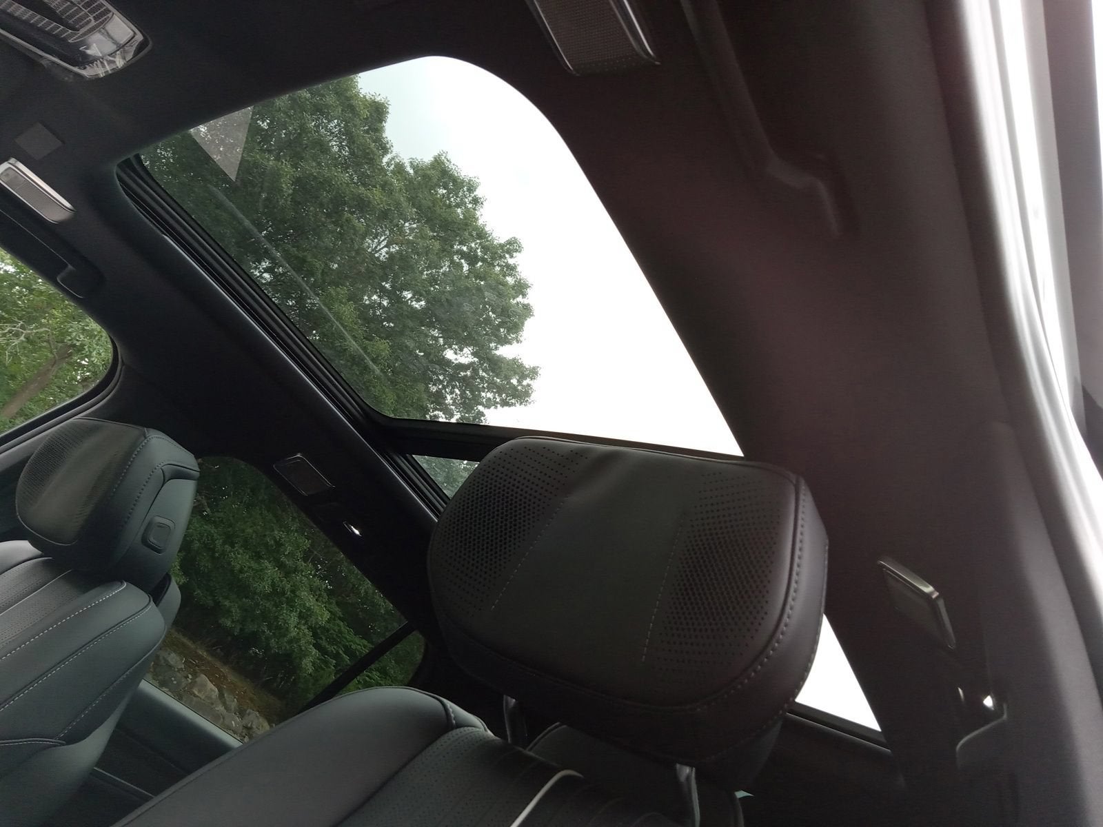 2027 Cadillac VISTIQ Sport