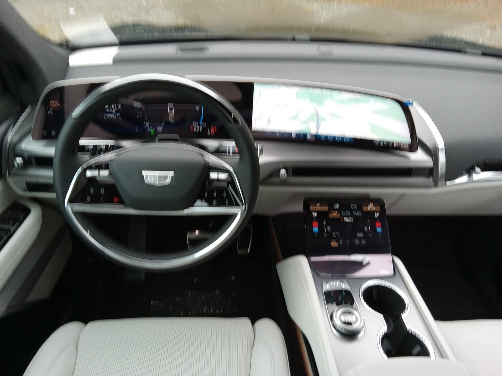 2027 Cadillac VISTIQ Sport