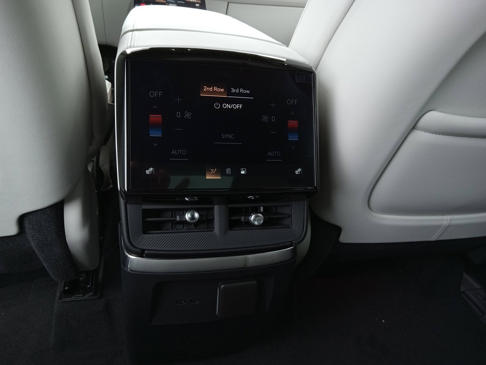 2027 Cadillac VISTIQ Sport
