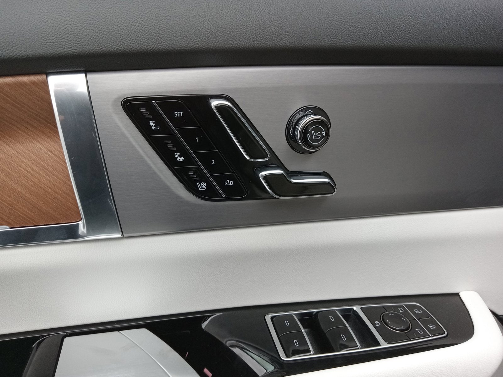 2027 Cadillac VISTIQ Sport