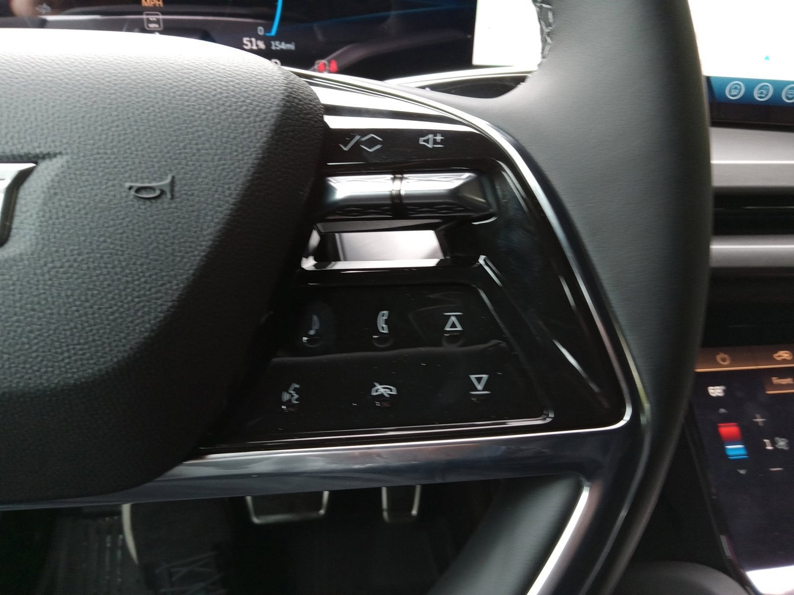 2027 Cadillac VISTIQ Sport