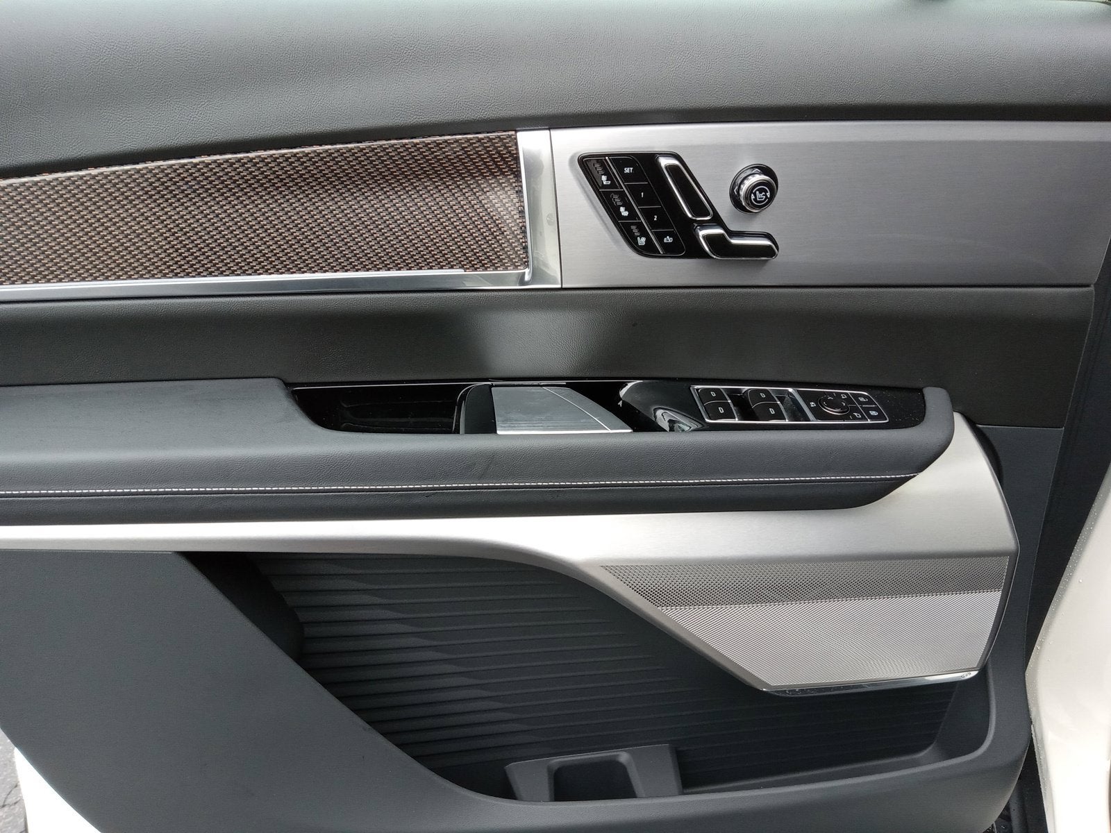 2027 Cadillac VISTIQ Sport