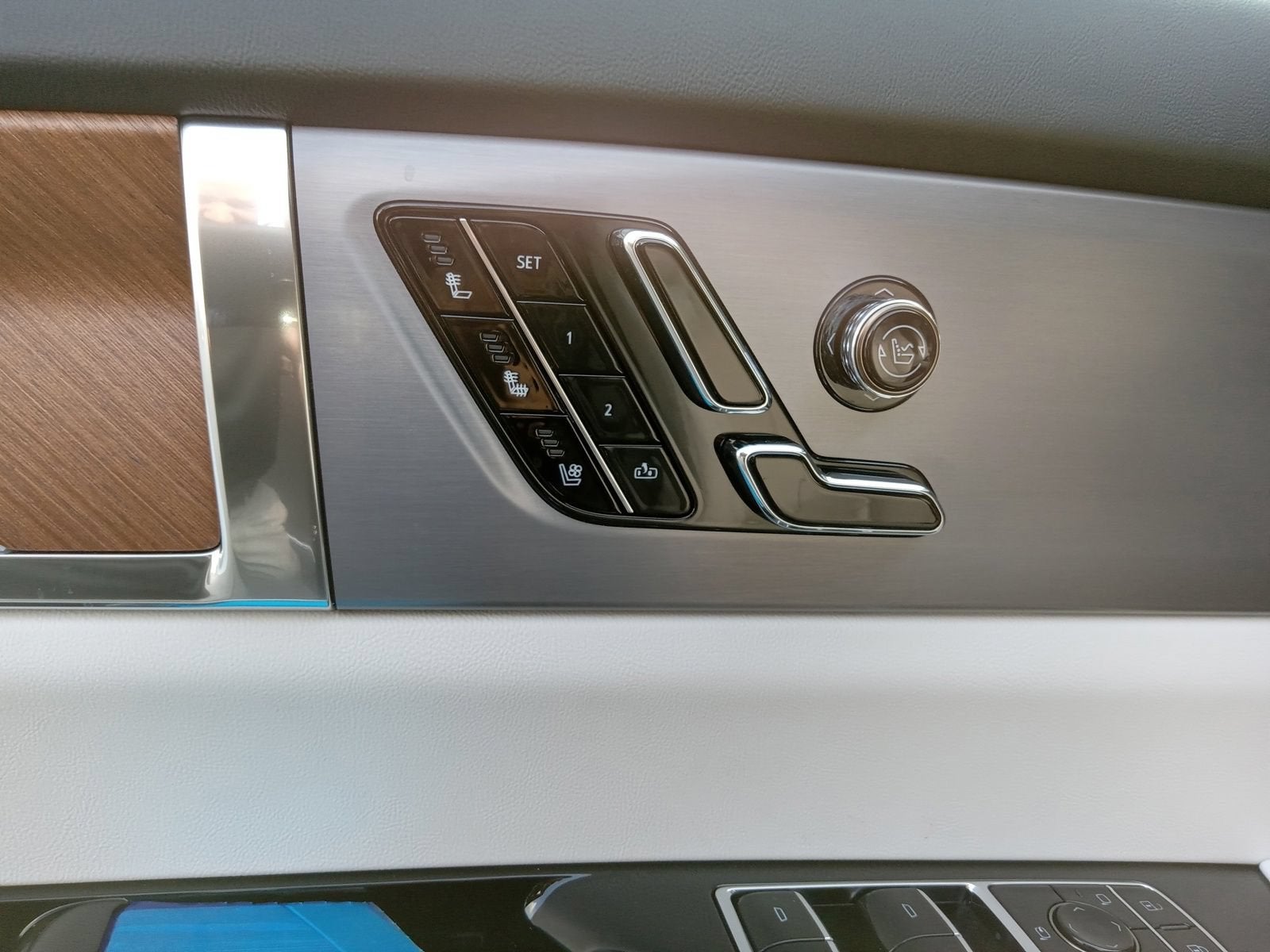 2027 Cadillac VISTIQ Sport
