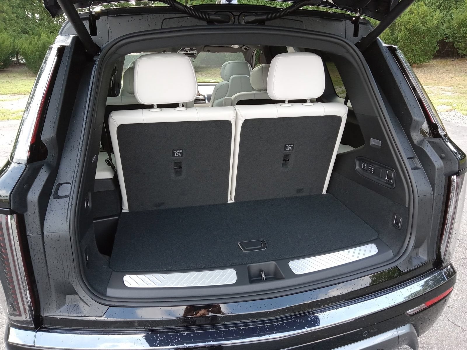 2027 Cadillac VISTIQ Sport