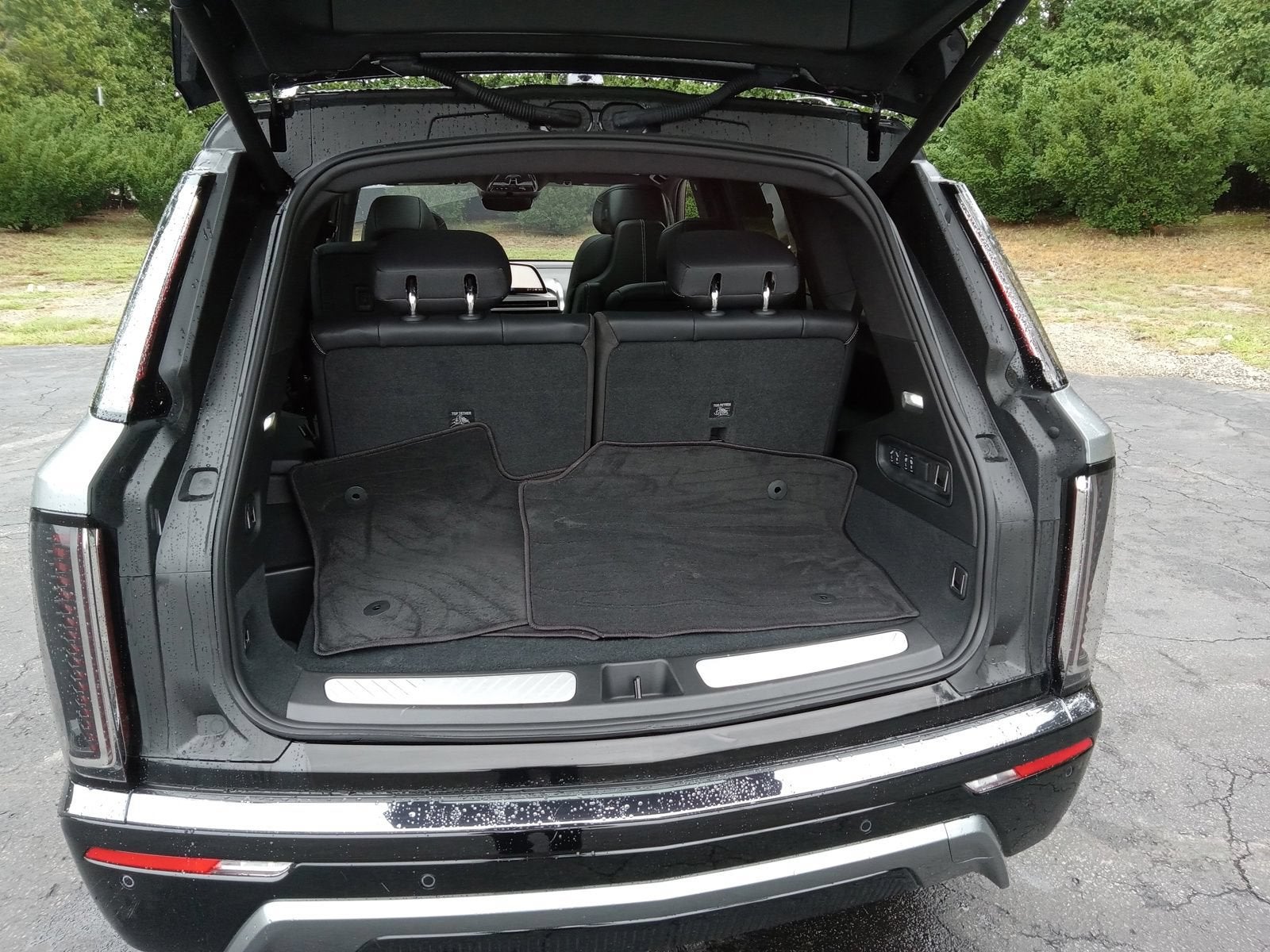 2026 Cadillac VISTIQ Sport
