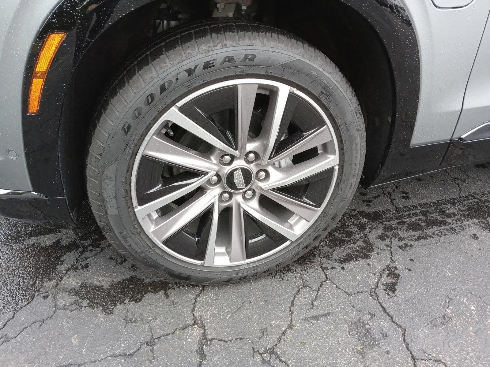 2026 Cadillac VISTIQ Sport