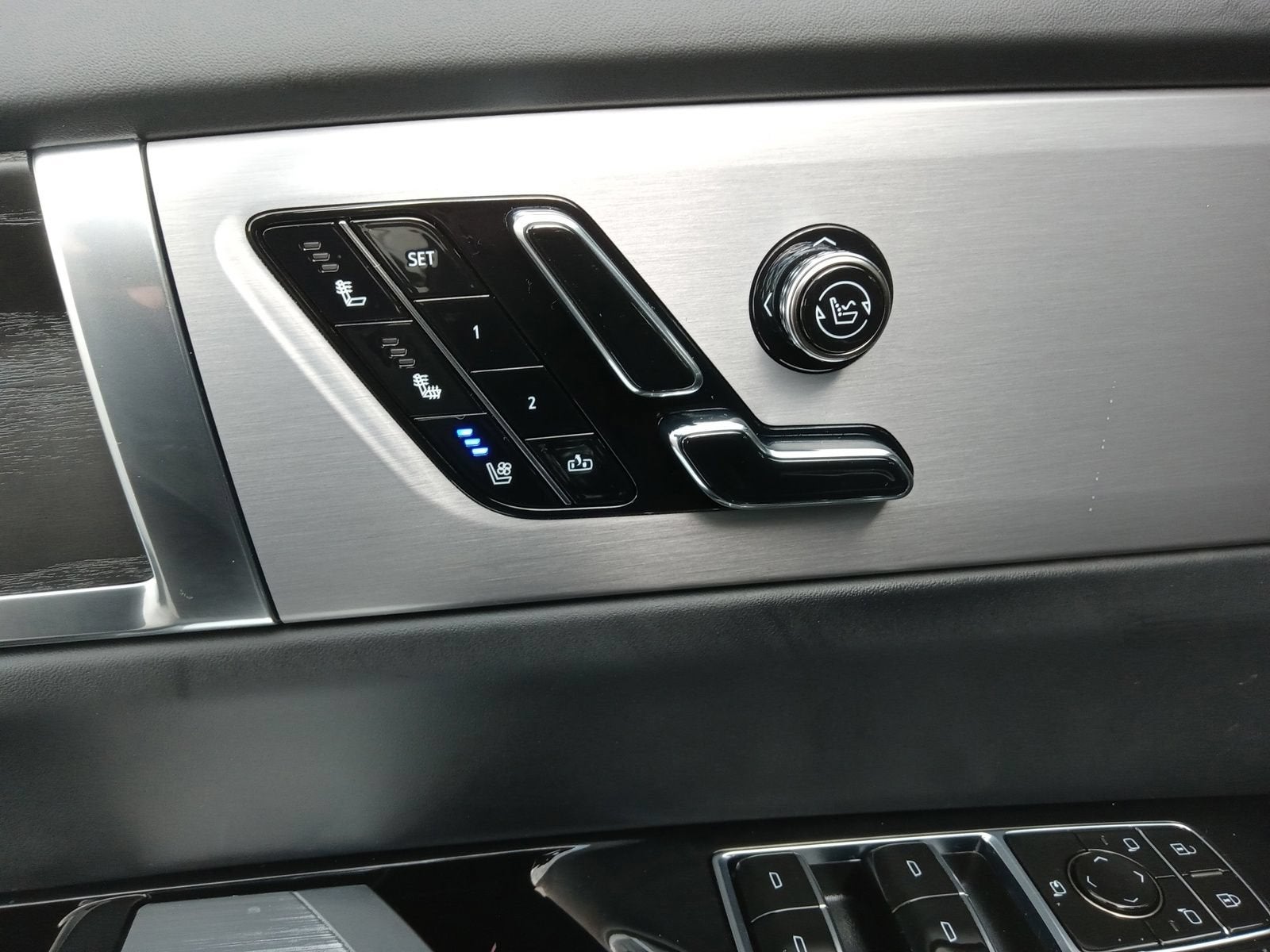 2026 Cadillac VISTIQ Platinum