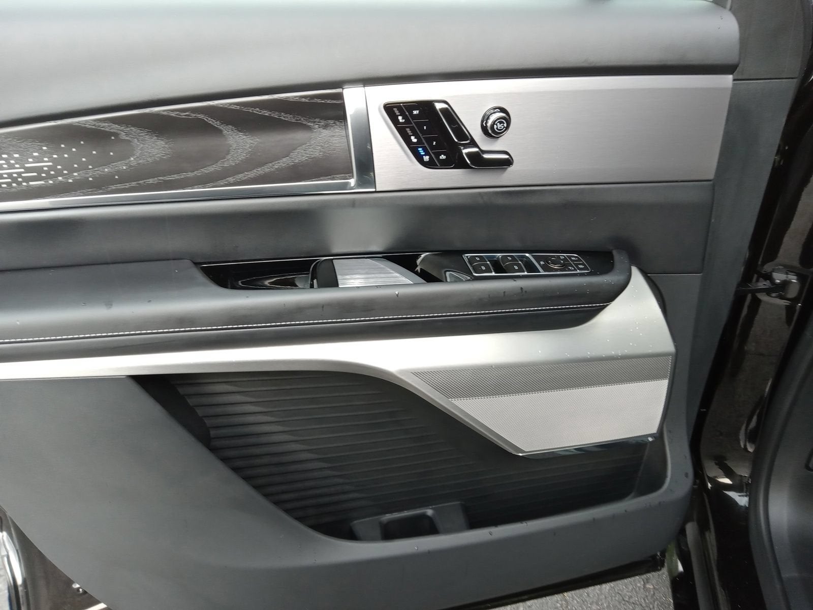 2026 Cadillac VISTIQ Platinum