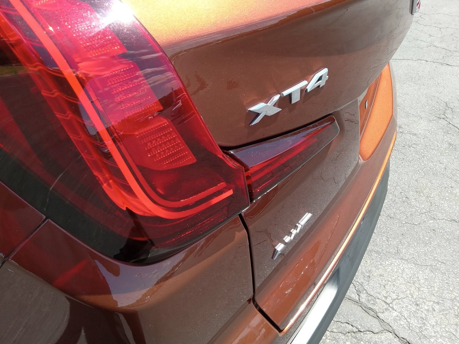 2019 Cadillac XT4 AWD Luxury