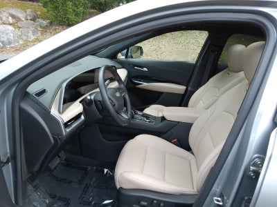 2024 Cadillac XT4 Luxury
