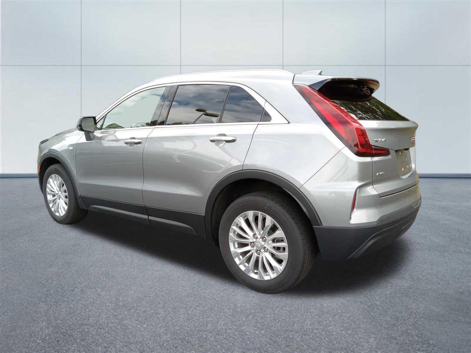 2024 Cadillac XT4 Luxury