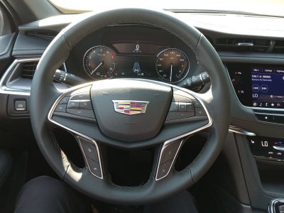 2026 Cadillac XT5 Luxury