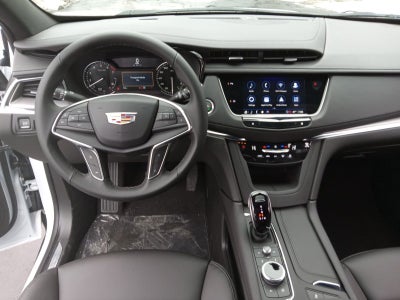 2026 Cadillac XT5 Luxury