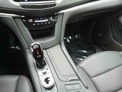 2024 Cadillac XT6 Luxury