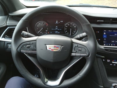 2024 Cadillac XT6 Luxury