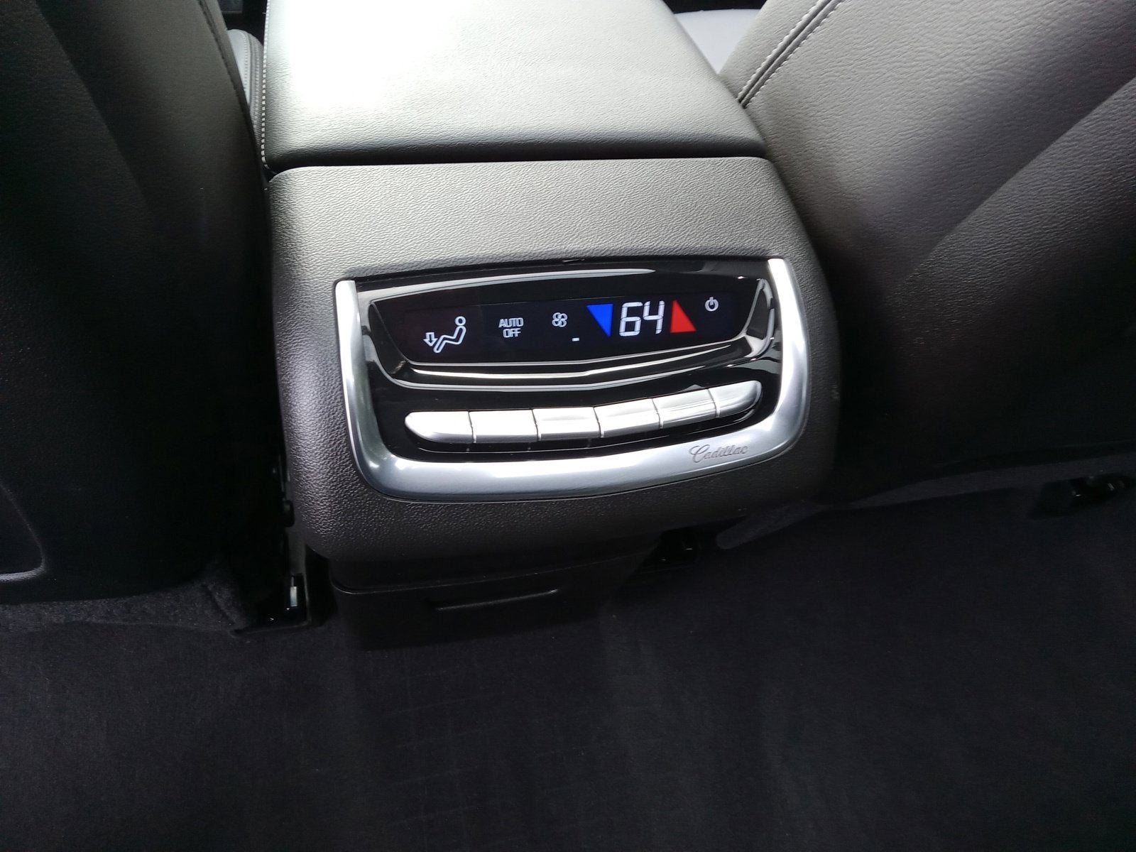 2024 Cadillac XT6 Luxury
