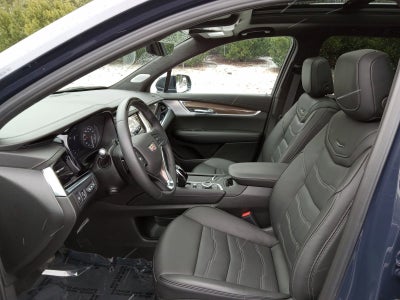 2025 Cadillac XT6 Premium Luxury