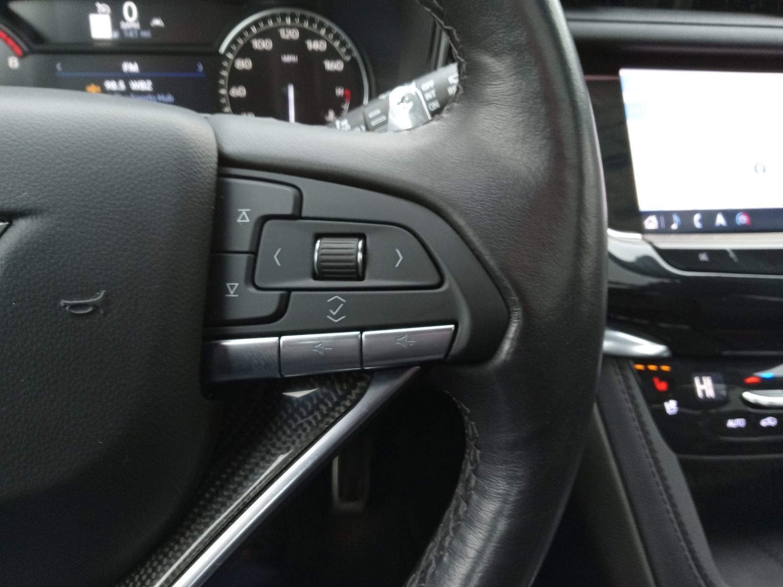 2023 Cadillac XT6 Sport