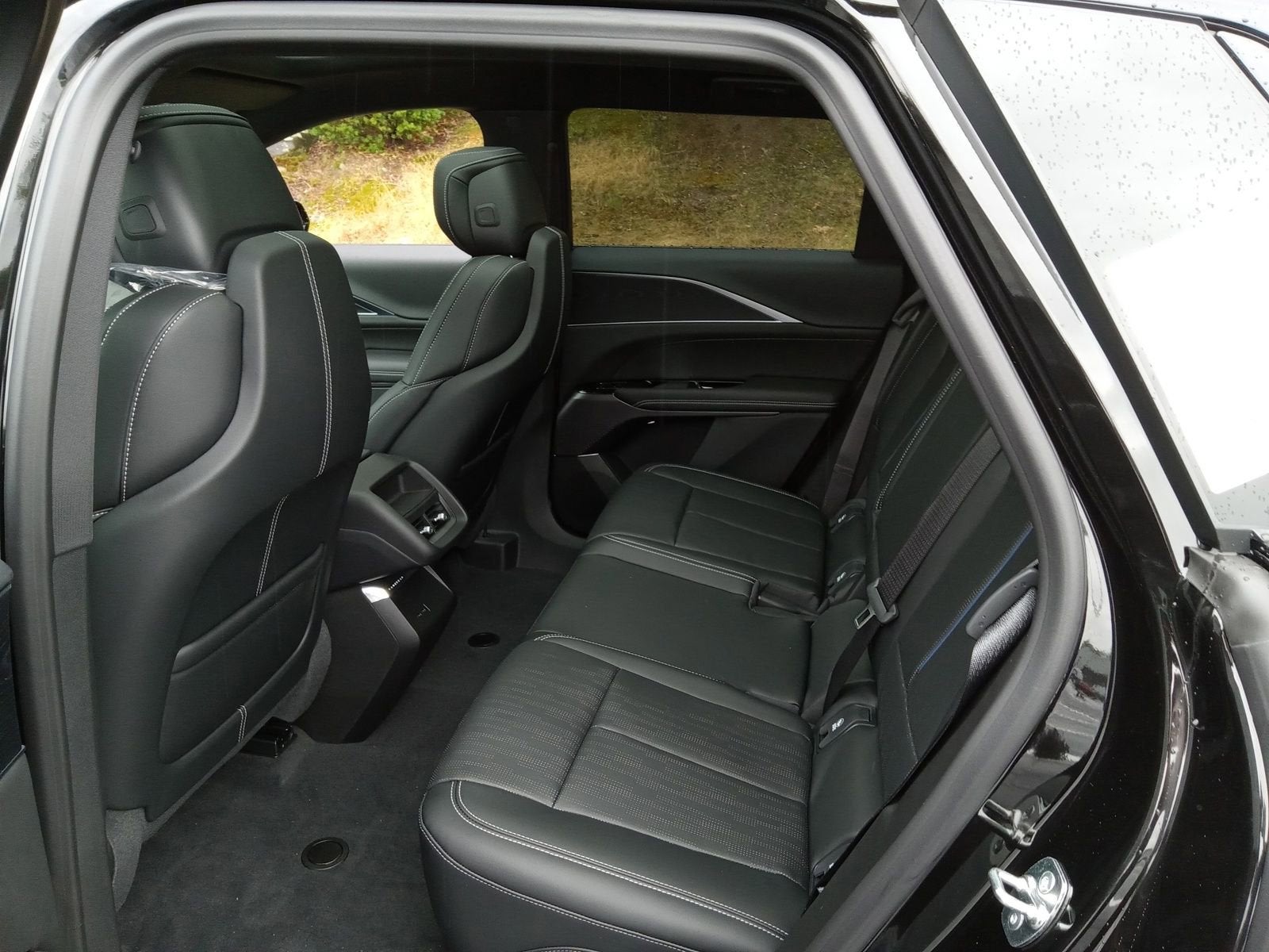 2025 Cadillac LYRIQ Sport 1