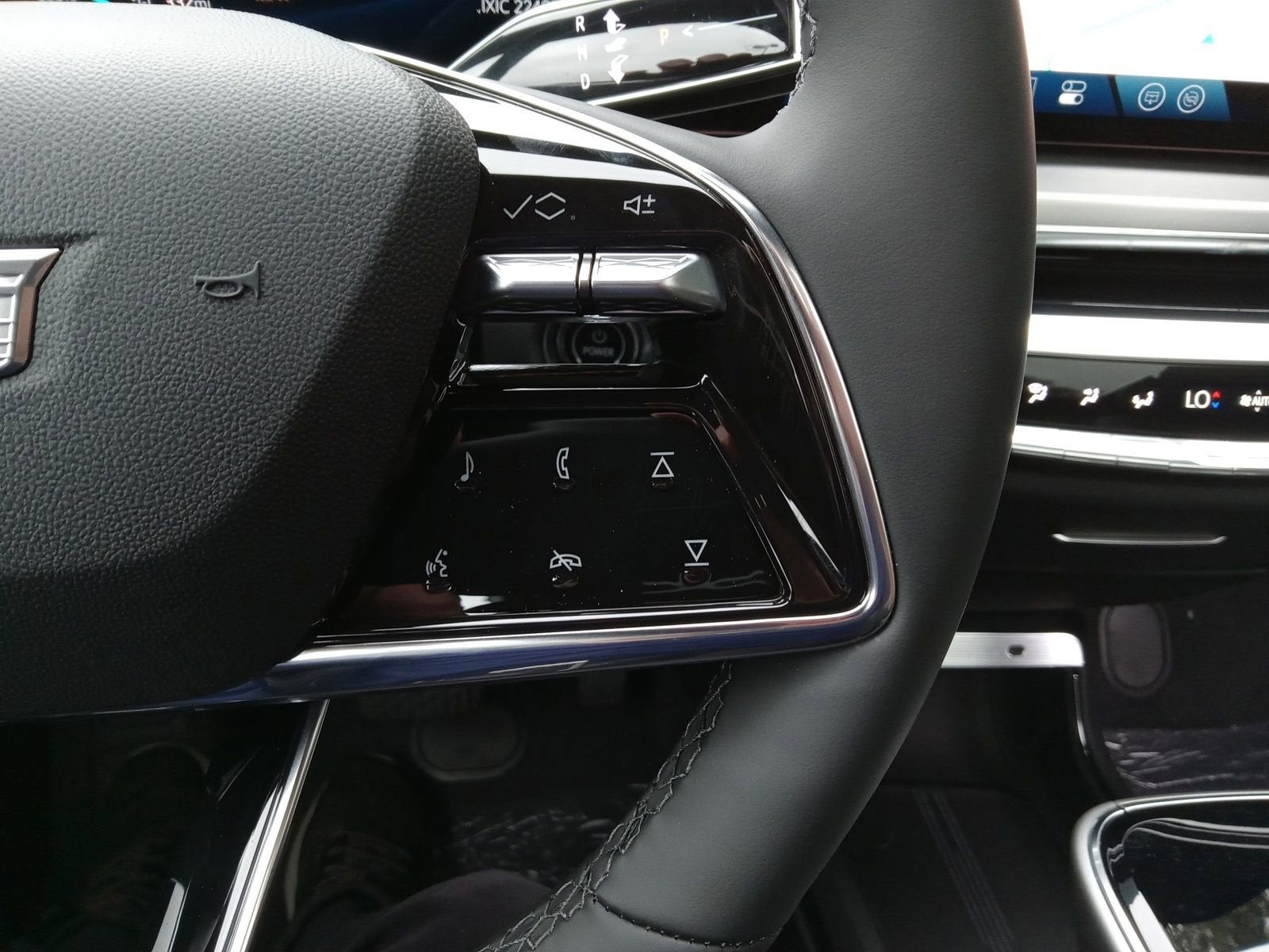 2025 Cadillac LYRIQ Sport 1