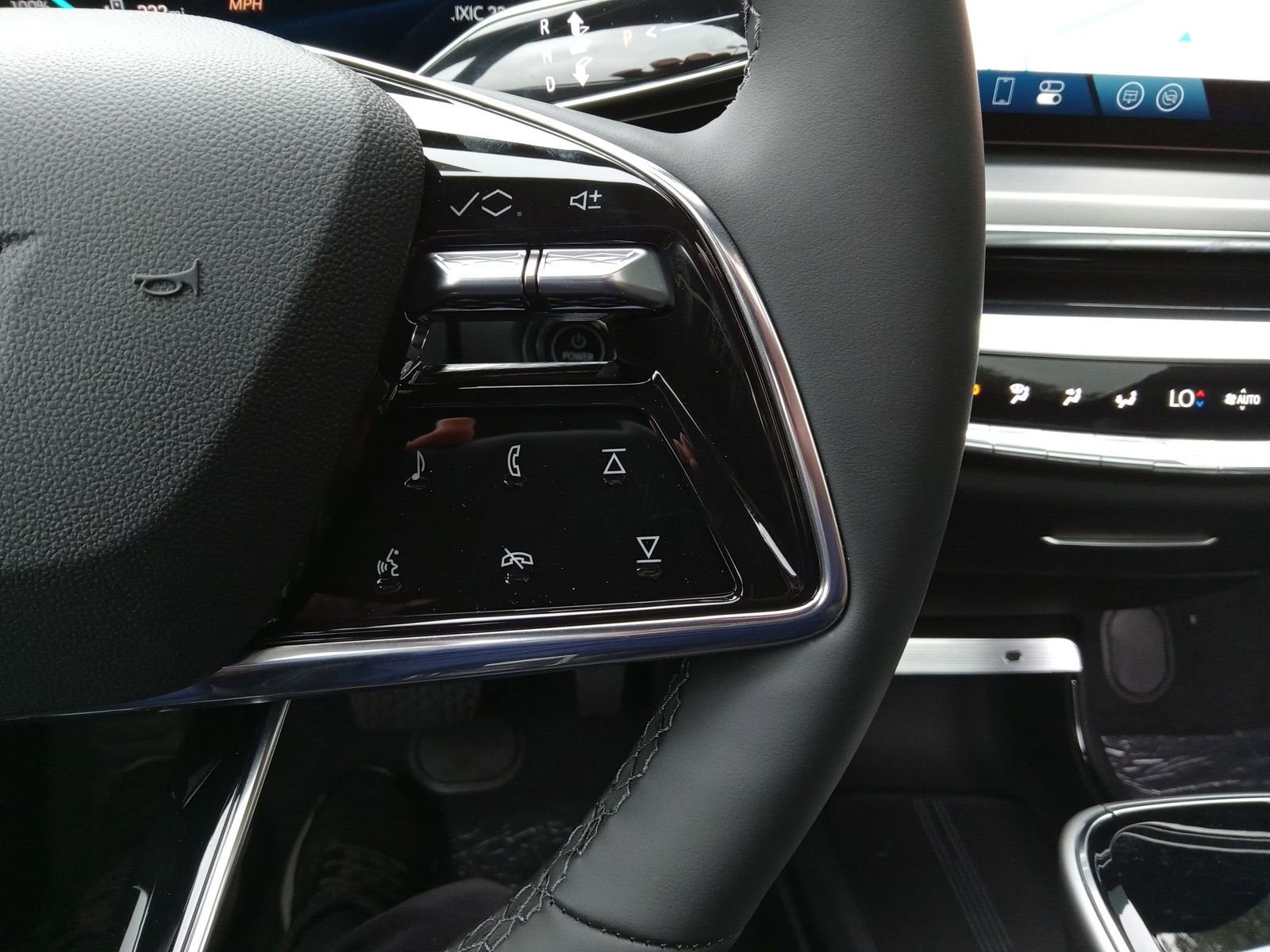 2025 Cadillac LYRIQ Sport 1