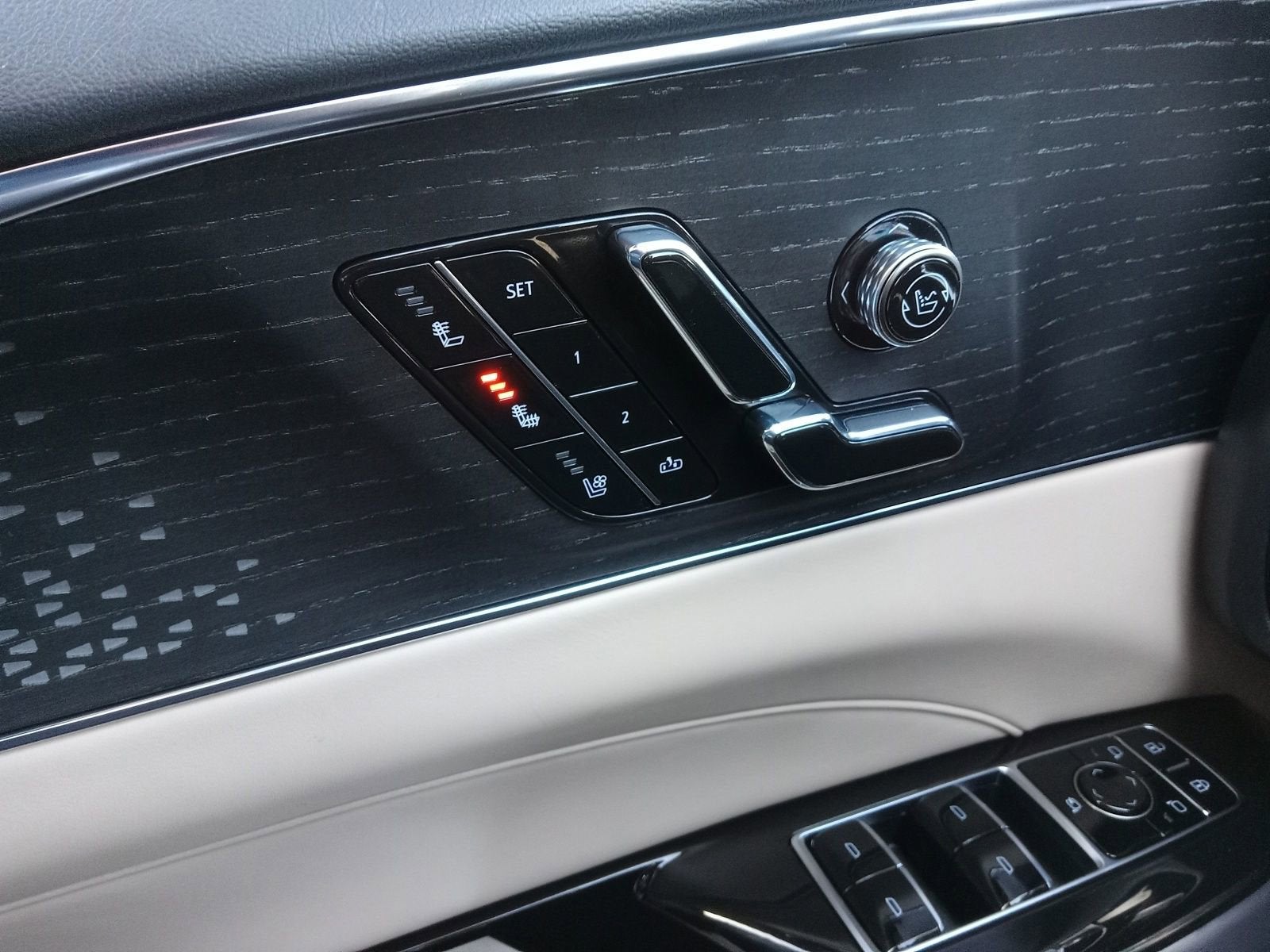 2024 Cadillac LYRIQ Sport 3