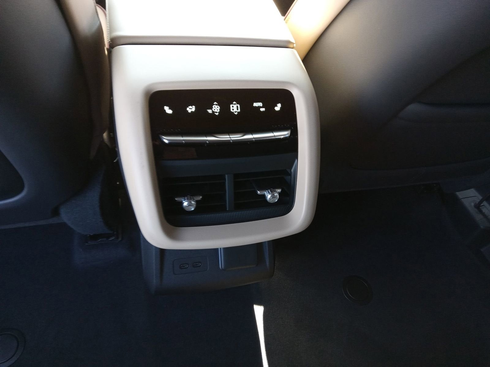 2024 Cadillac LYRIQ Sport 3