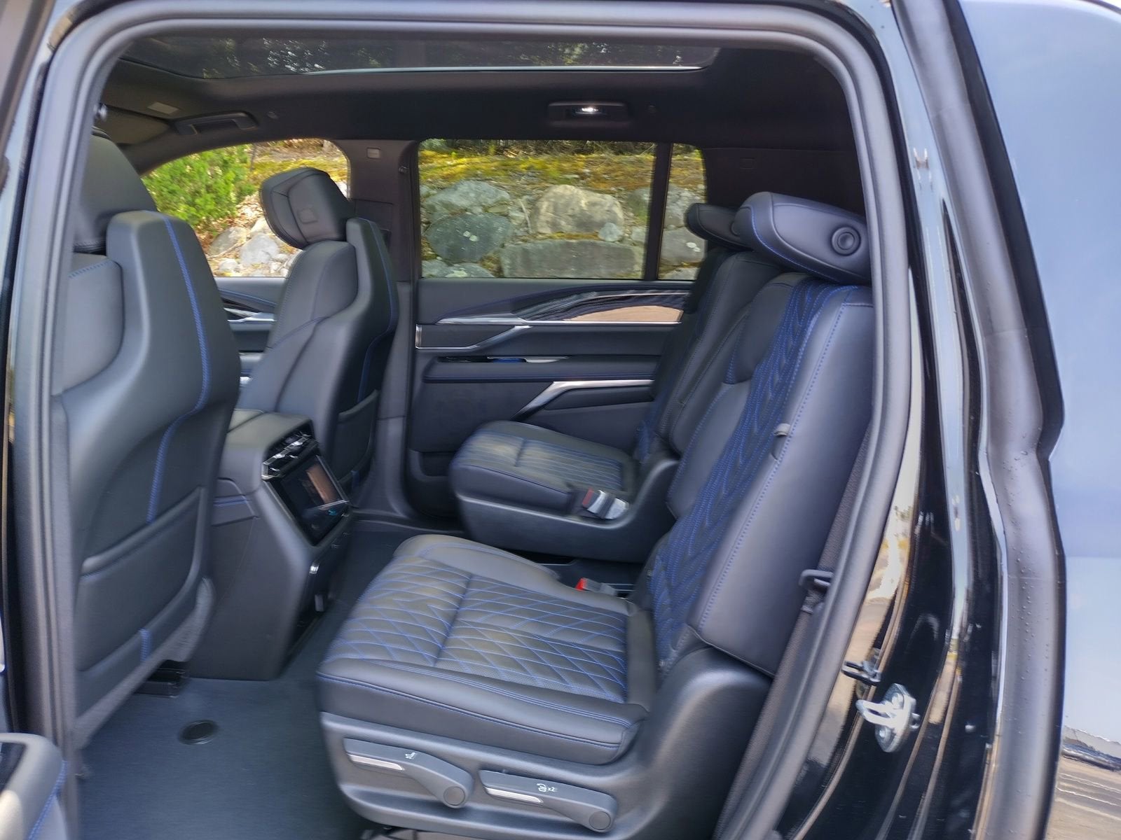 2026 Cadillac ESCALADE IQL Luxury