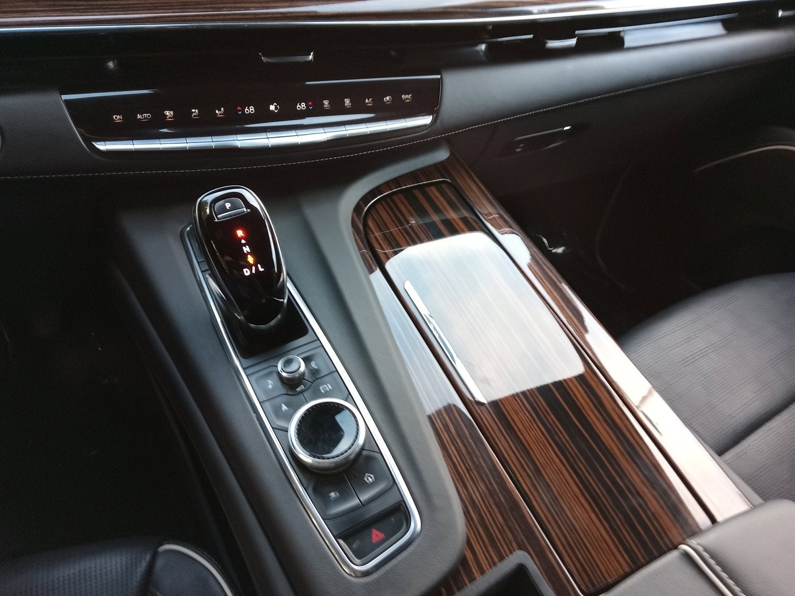 2024 Cadillac Escalade Premium Luxury