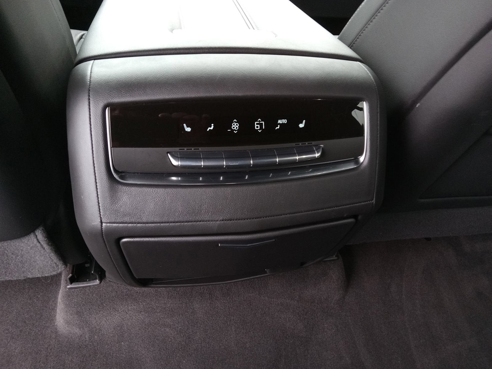 2022 Cadillac Escalade Sport