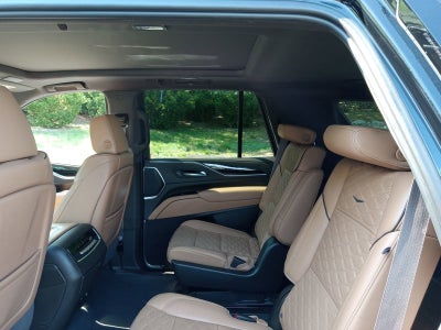2023 Cadillac Escalade Sport