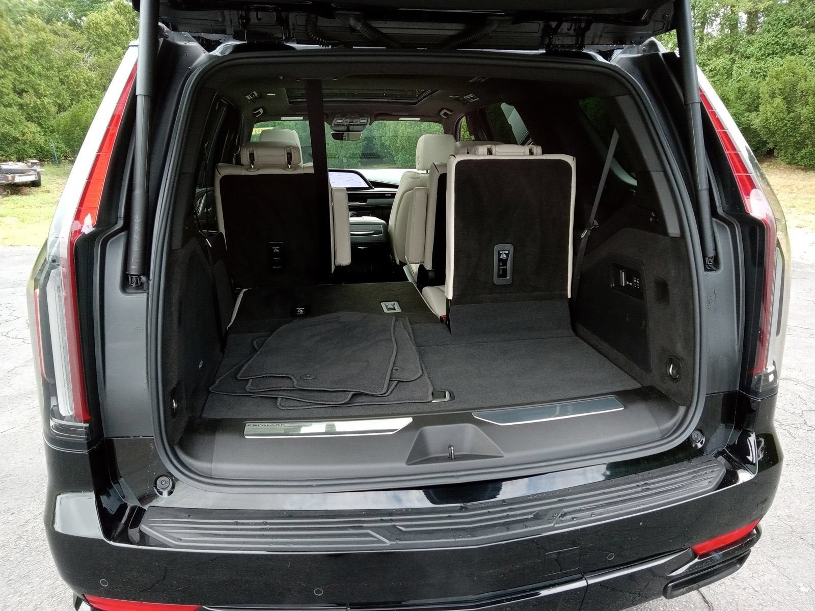 2023 Cadillac Escalade 4WD Sport
