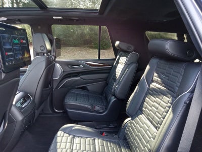 2023 Cadillac Escalade Sport Platinum