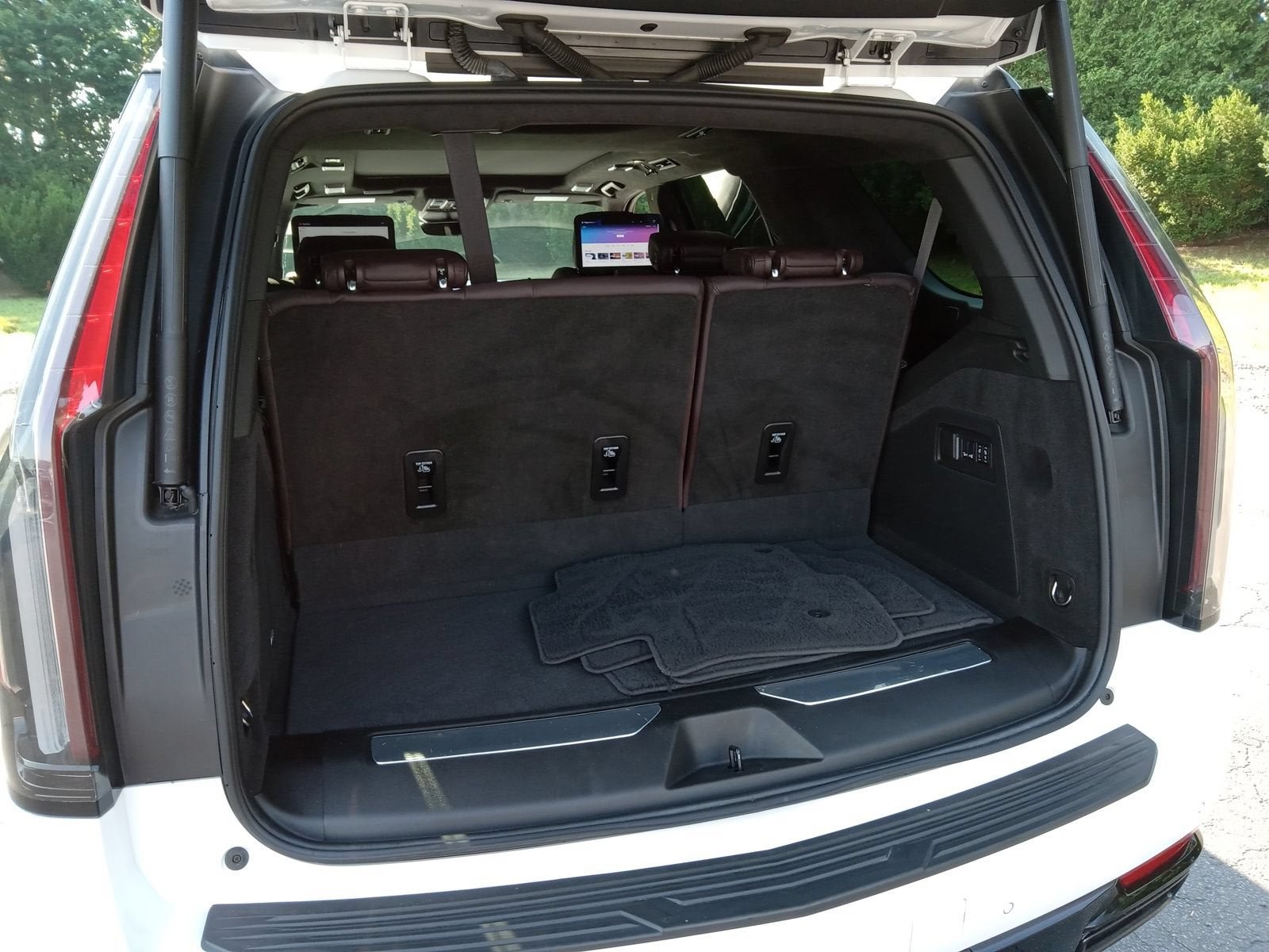 2024 Cadillac Escalade Sport Platinum