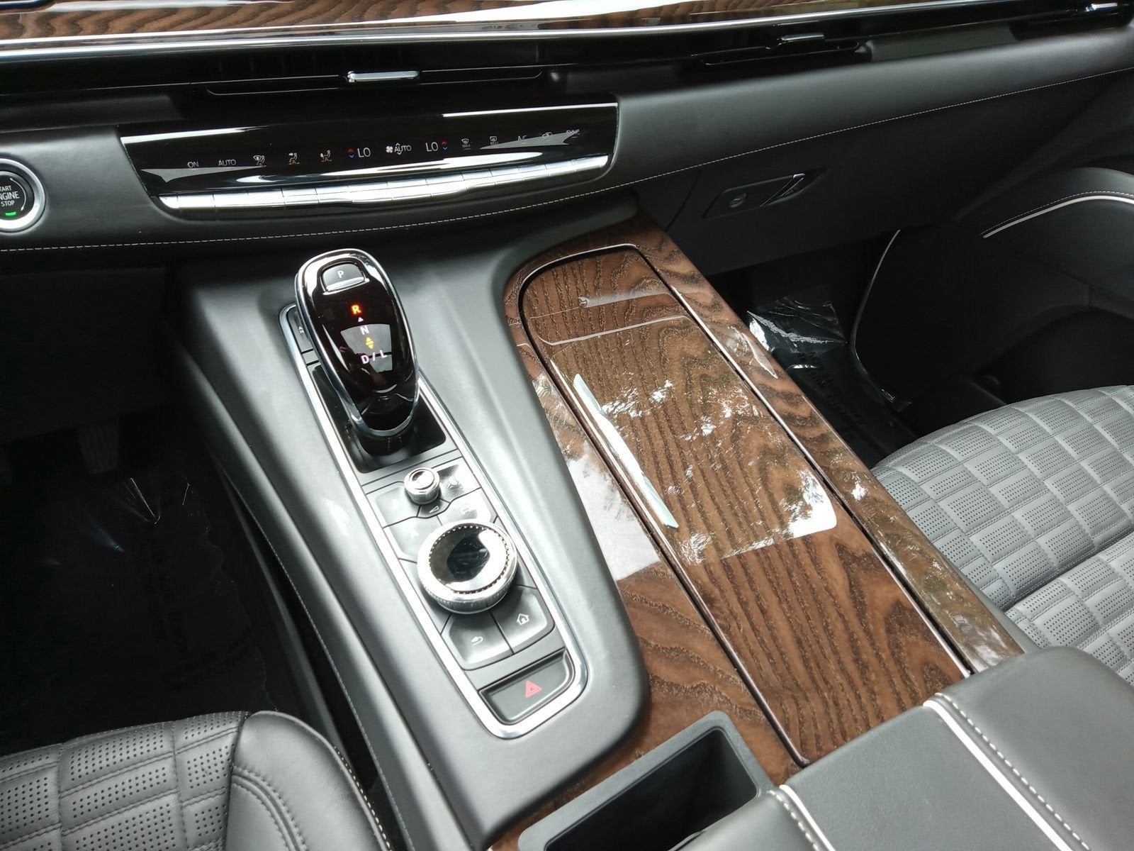 2023 Cadillac Escalade 4WD Sport Platinum