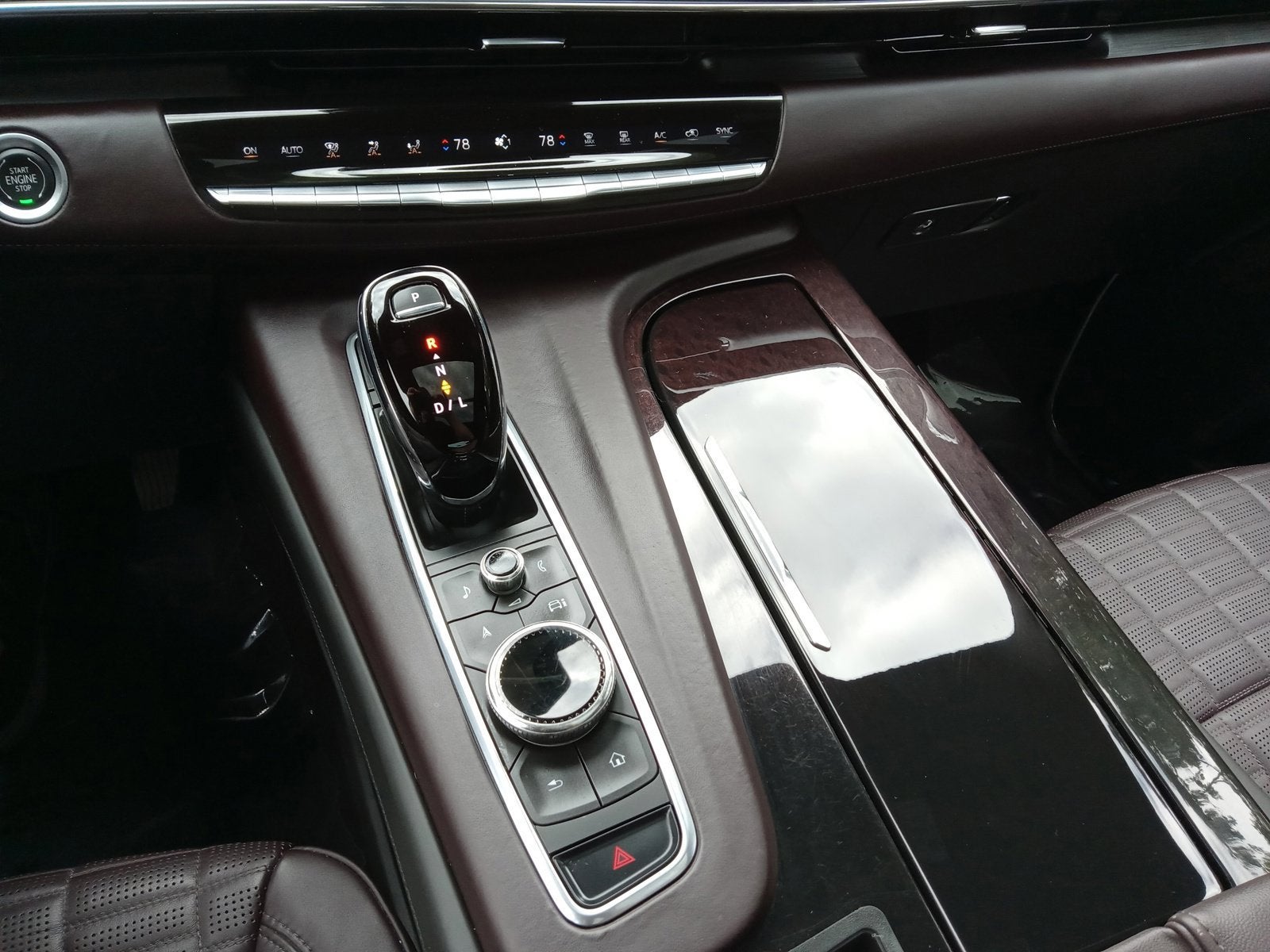 2023 Cadillac Escalade 4WD Sport Platinum