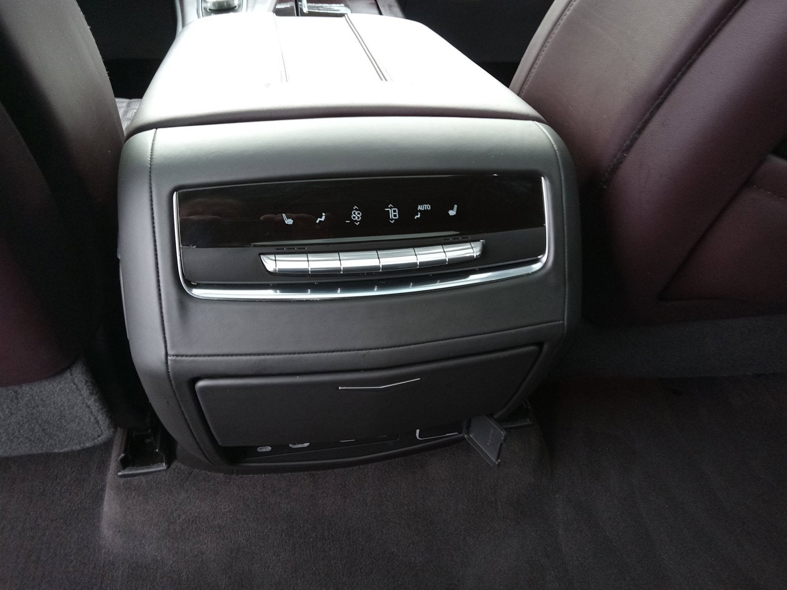 2023 Cadillac Escalade 4WD Sport Platinum