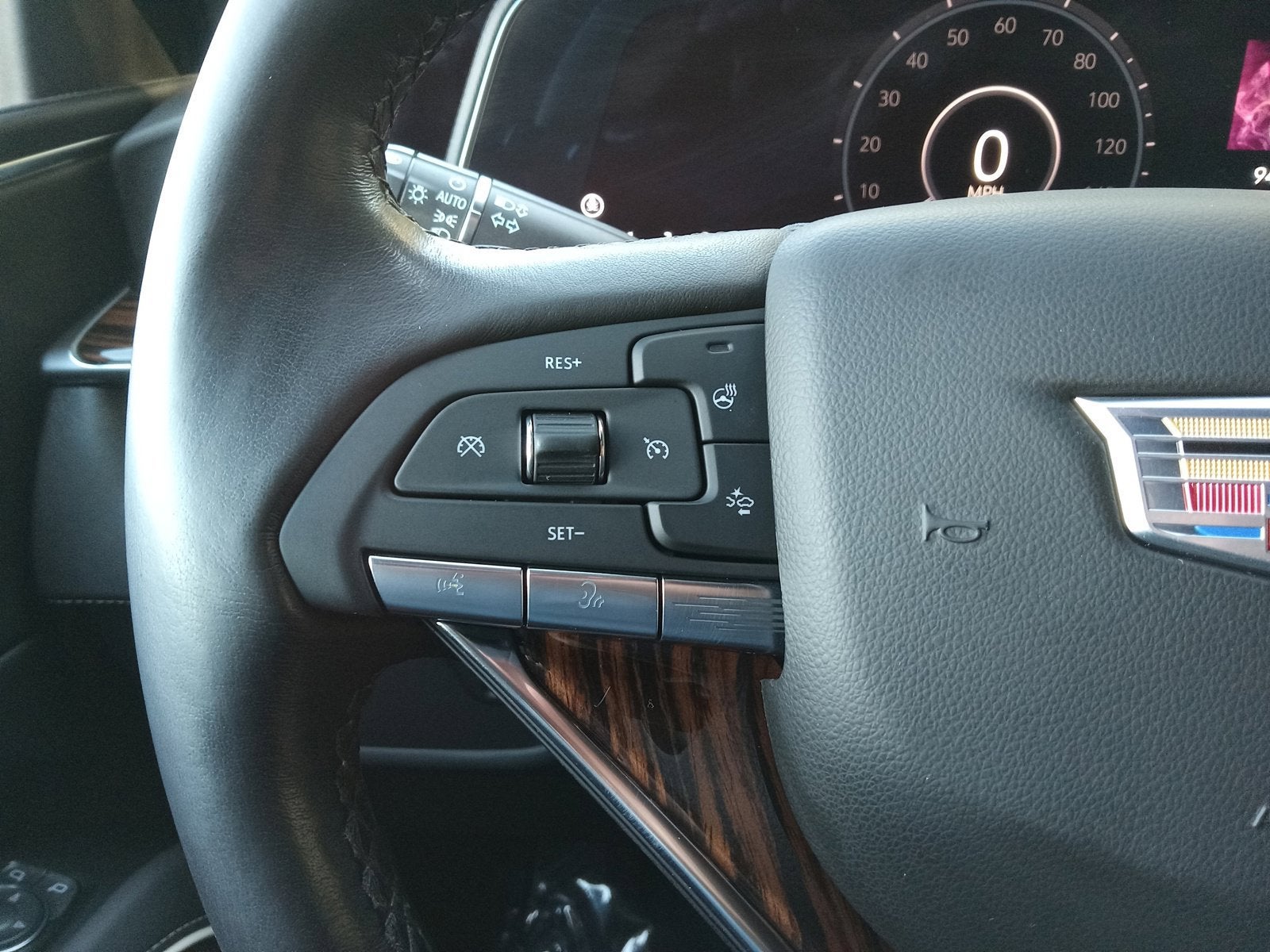 2023 Cadillac Escalade ESV 4WD Luxury