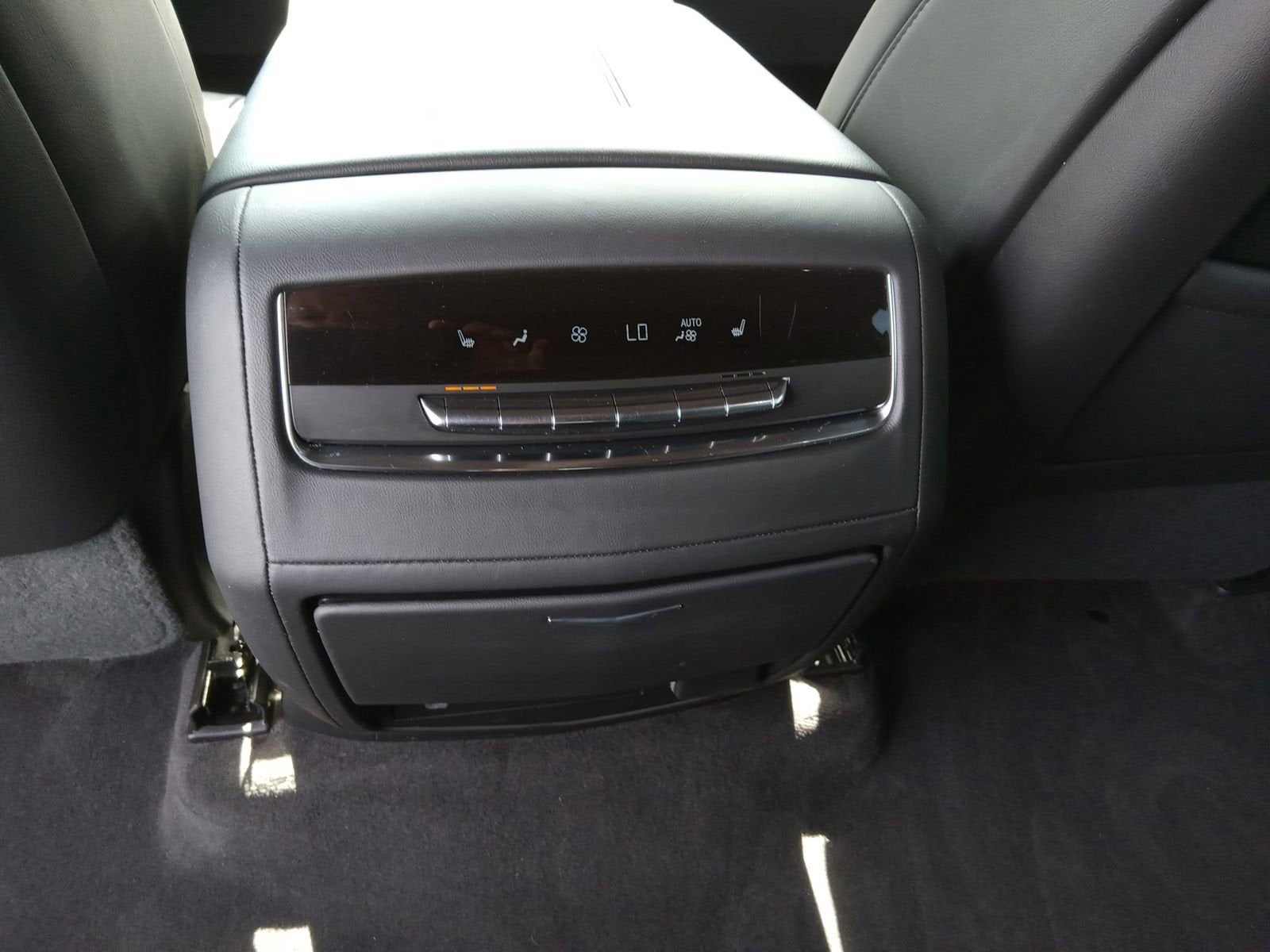 2023 Cadillac Escalade ESV Premium Luxury