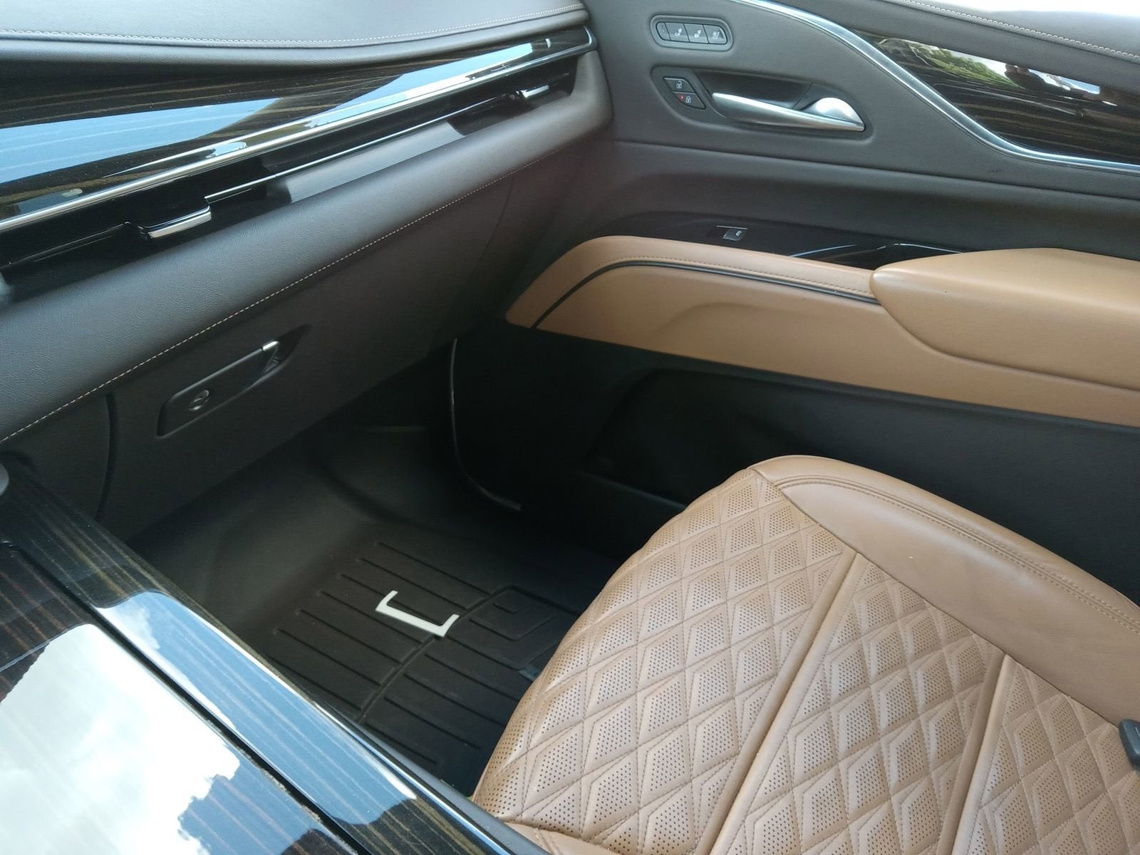2023 Cadillac Escalade ESV Premium Luxury