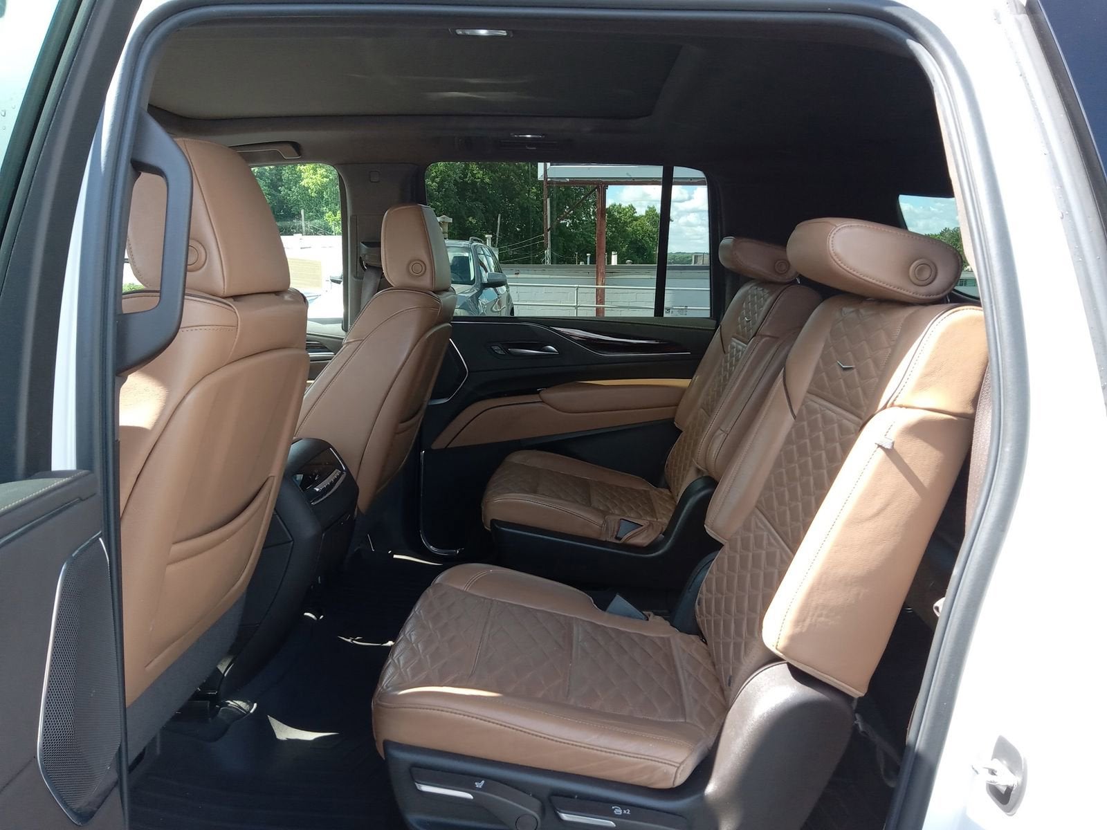 2023 Cadillac Escalade ESV Premium Luxury