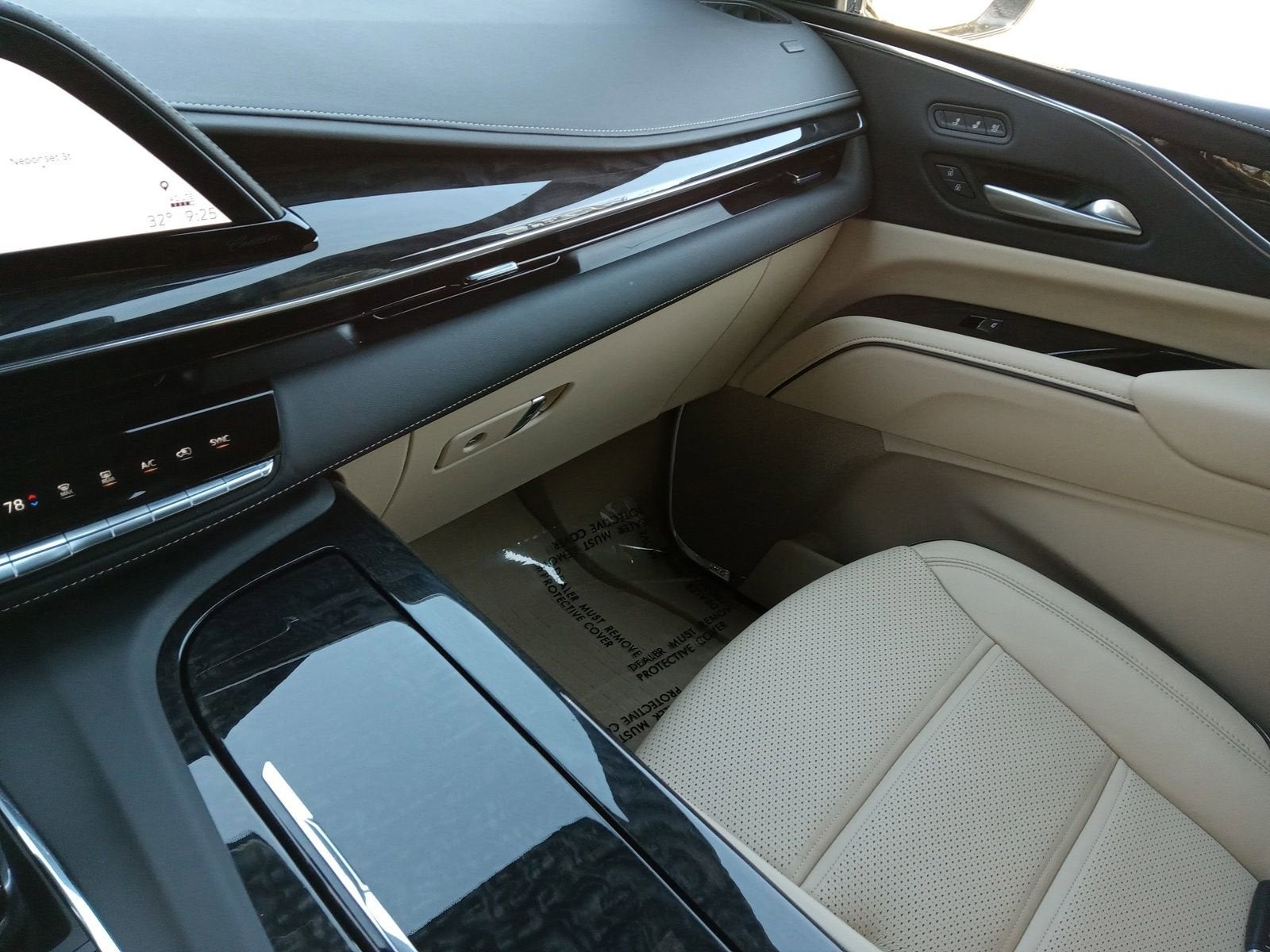 2024 Cadillac Escalade ESV Premium Luxury