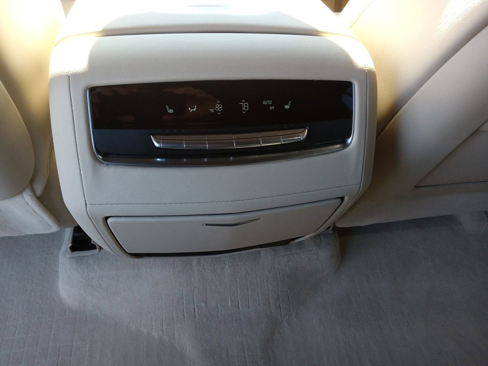 2024 Cadillac Escalade ESV Premium Luxury