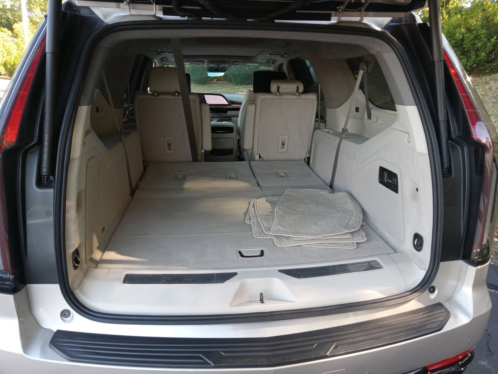 2024 Cadillac Escalade ESV Sport Platinum
