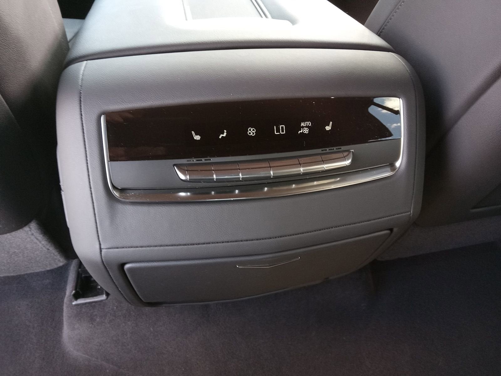 2025 Cadillac Escalade Premium Luxury
