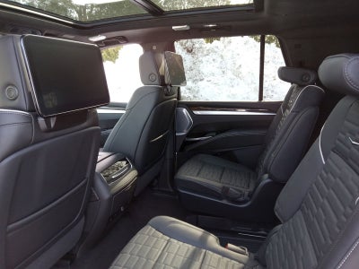 2025 Cadillac Escalade Sport Platinum